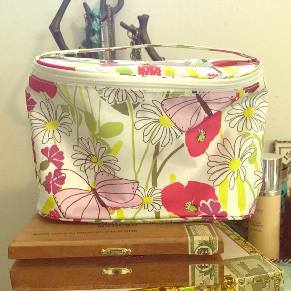 Clinique Handbags - Free w/ purchase!!! Makeup bag